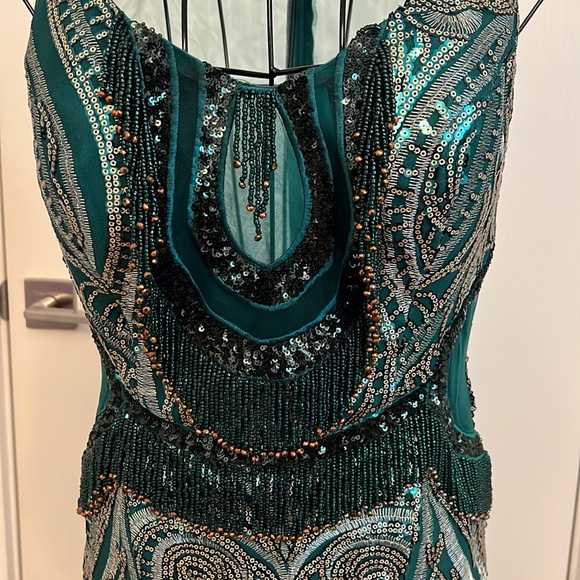 Custom made dress - Picture 4 of 6